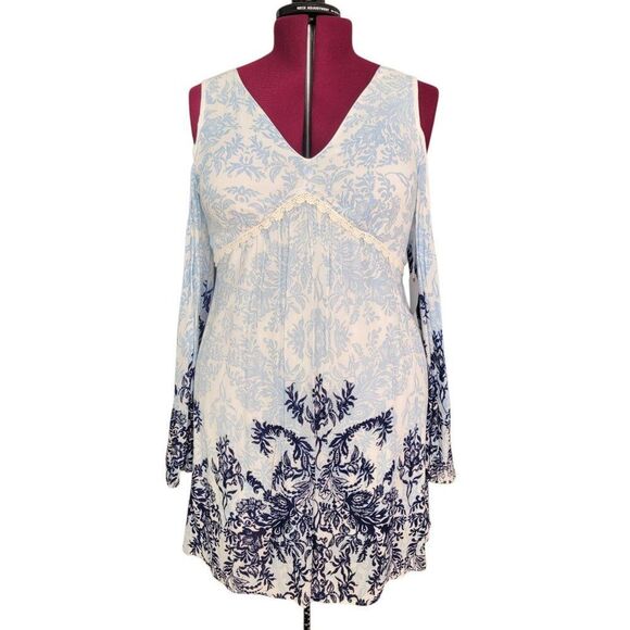 Coco + Jaimeson Blue & White Floral Cold-Shoulder Dress (Size XL) - Picture 1 of 8